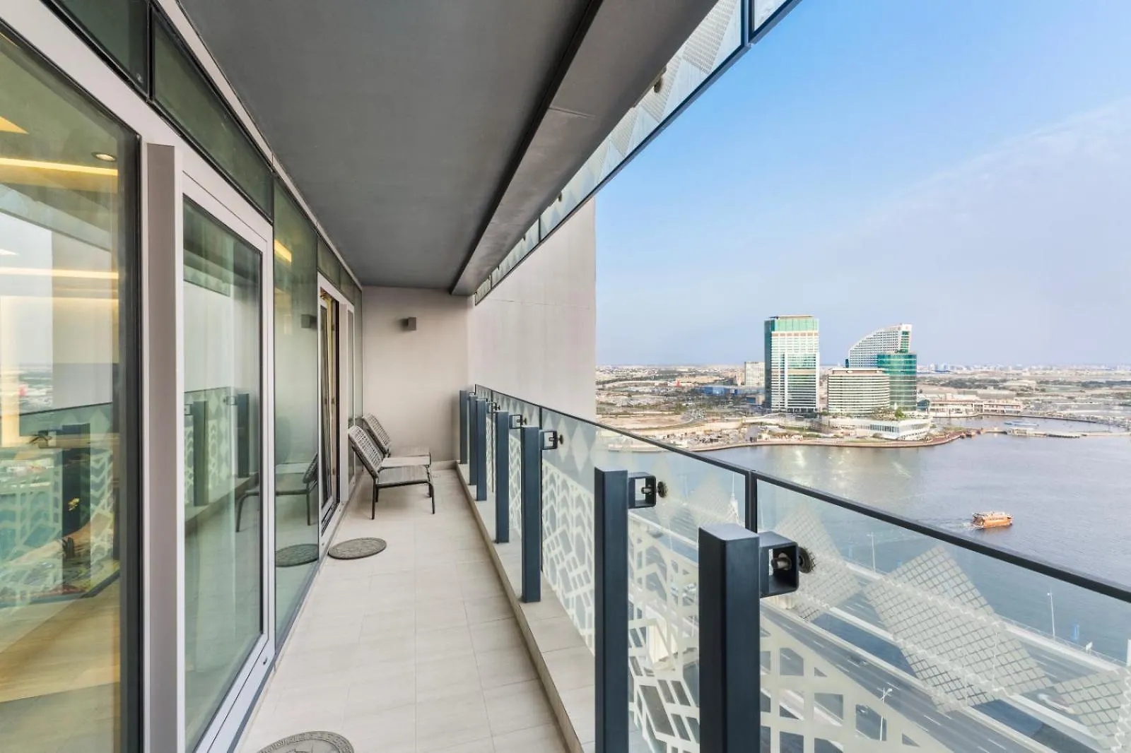 Palazzo Versace Luxury Living - 1Br Apt Dubai Apartment