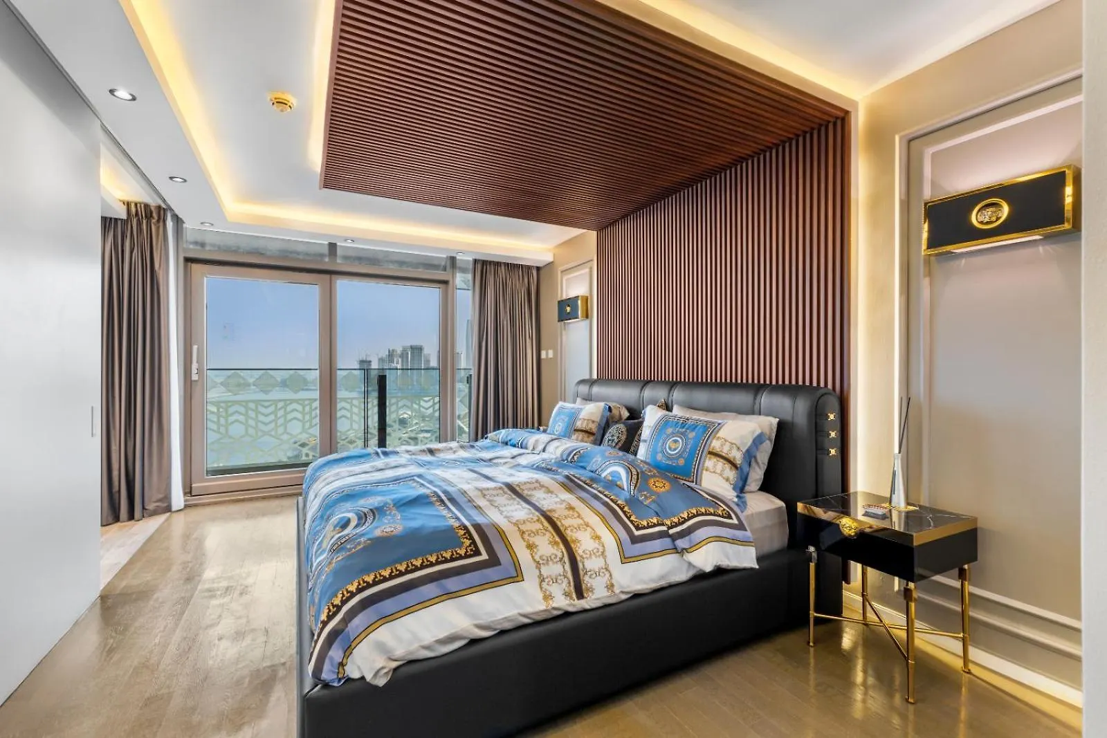 Palazzo Versace Luxury Living - 1Br Apt Dubai Apartment