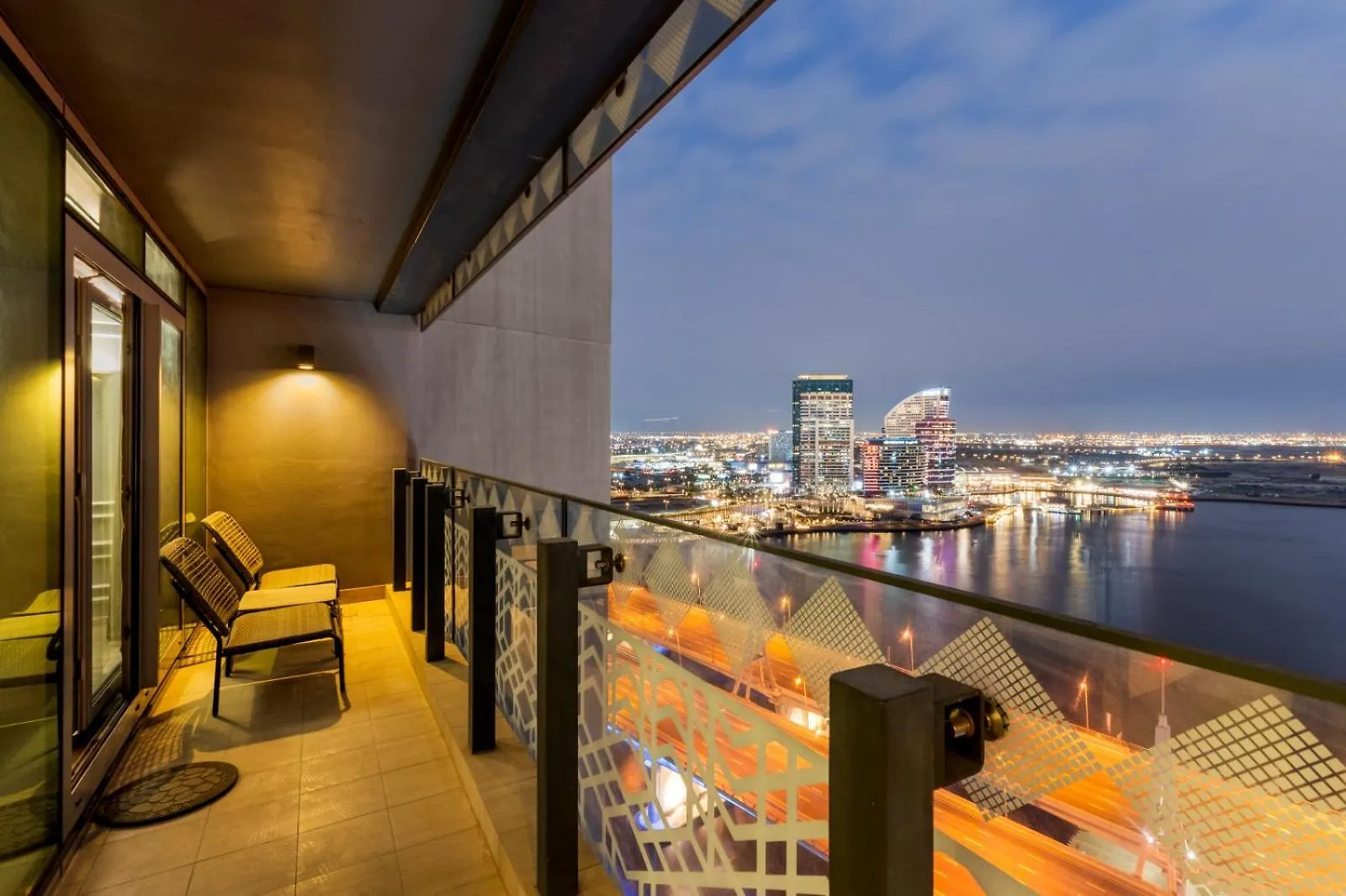 Palazzo Versace Luxury Living - 1Br Apt Dubai 0*,  United Arab Emirates